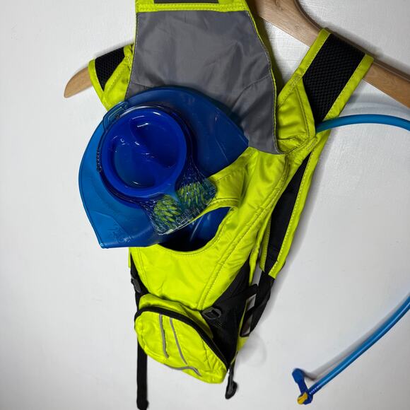 CAMELBACK Kids Backpack - Picture 3 of 3